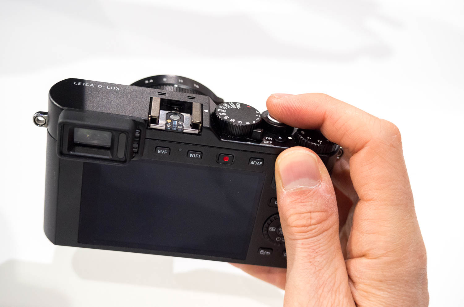 Leica D-Lux (Typ 109) Camera Review - Consumer Reports