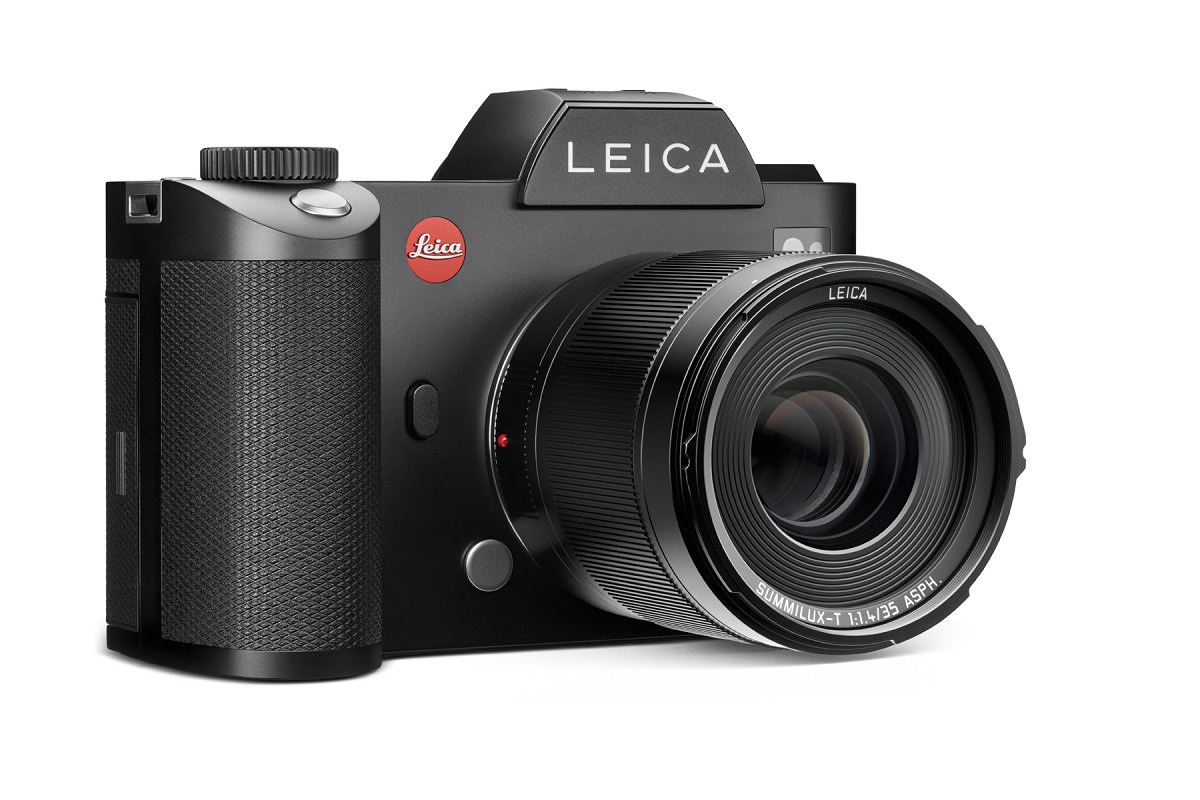 Leica SL (Typ 601) with new 35mm f/1.4 Summilux-TL ASPH - the camera automatically switches to APS-C mode with TL lenses mounted