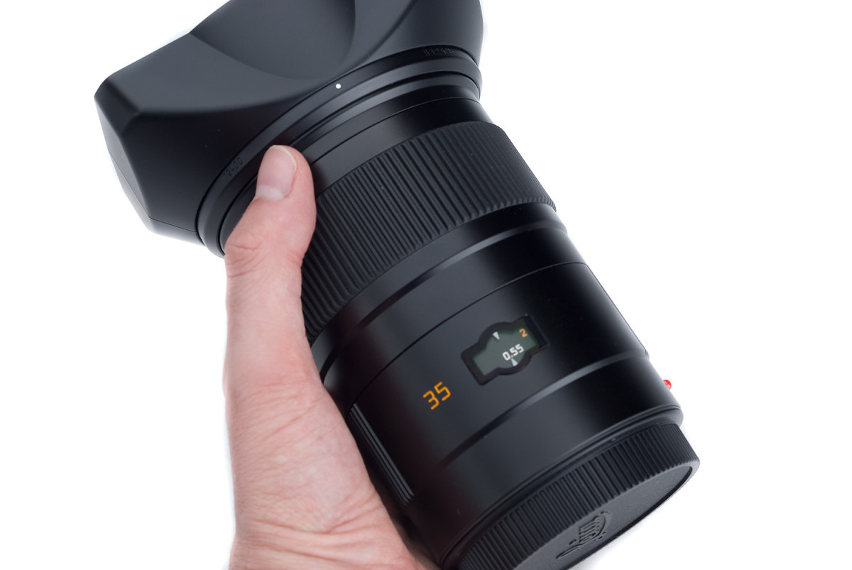The 35mm balances nicely in the hand with the focusing ring in just the right spot