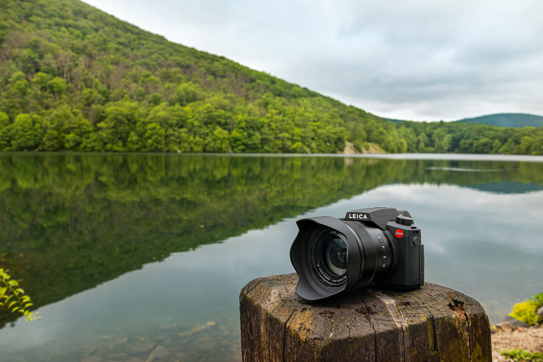 Leica Announces V-Lux 5 Superzoom Camera