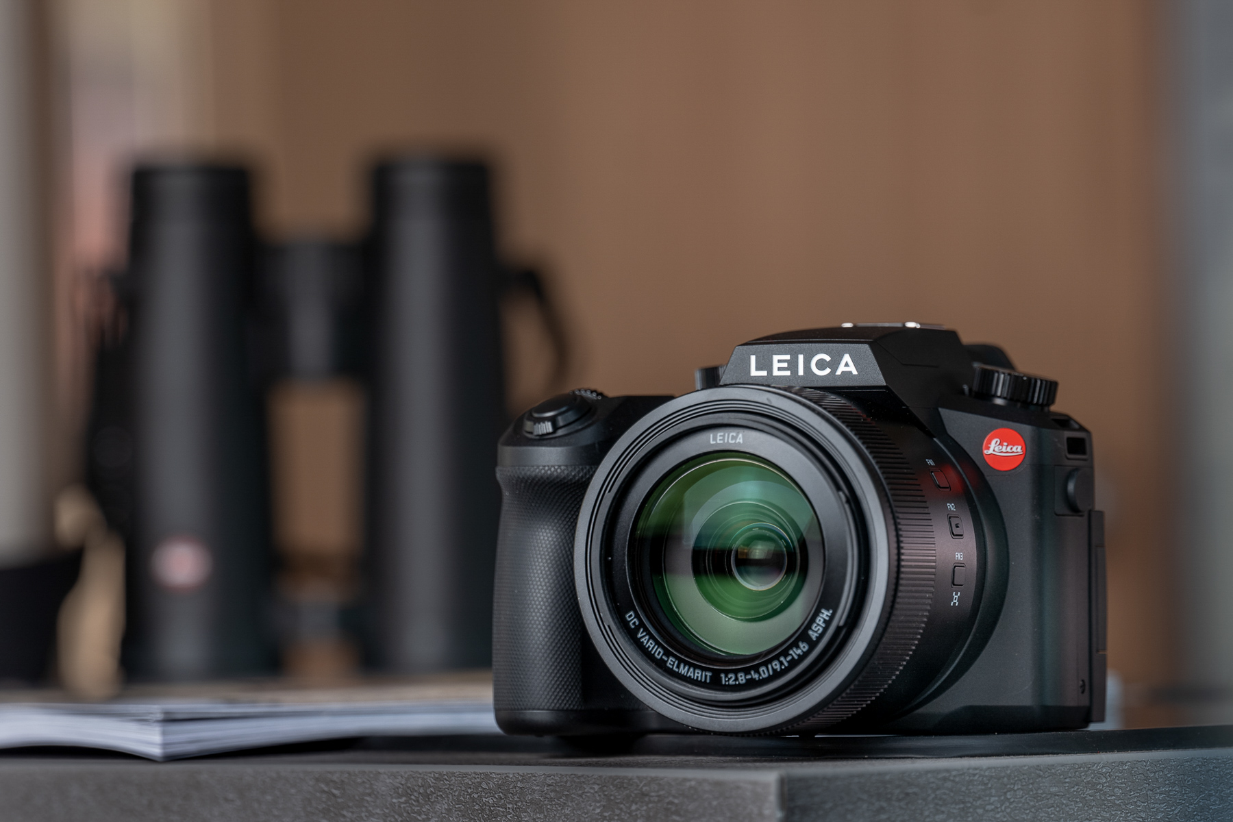 Leica Announces V-Lux 5 Superzoom Camera