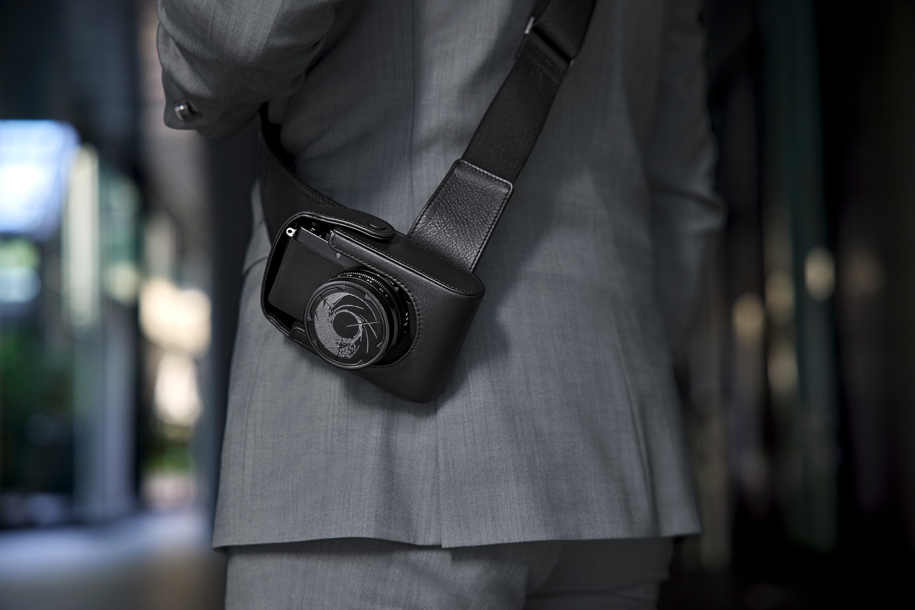 Leica marks James Bond's 60th* with a special edition D-Lux 7: Digital  Photography Review