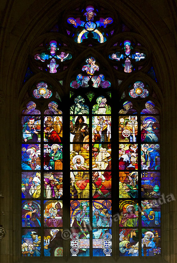 d4331-glassworks-st-vitus-cathedral-prague-czech-republic