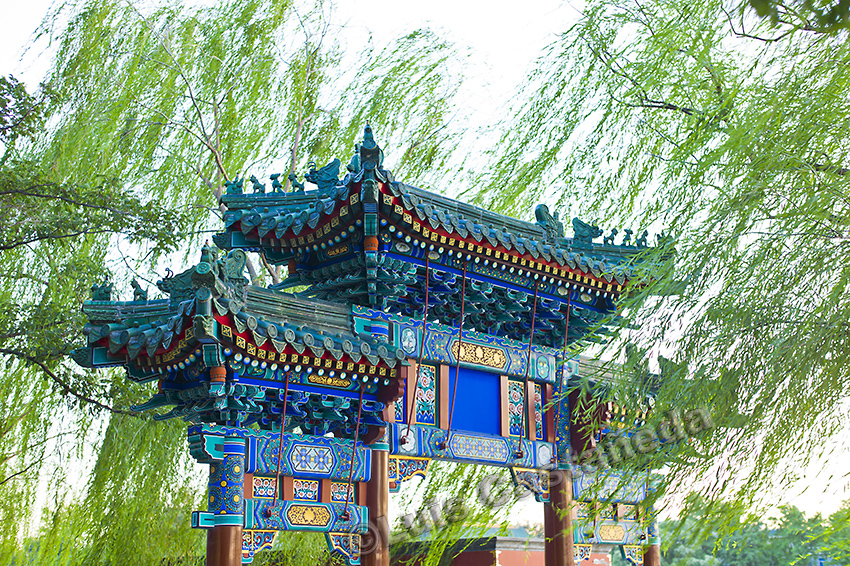 d6950a-archway-beihai-park-beijing-china
