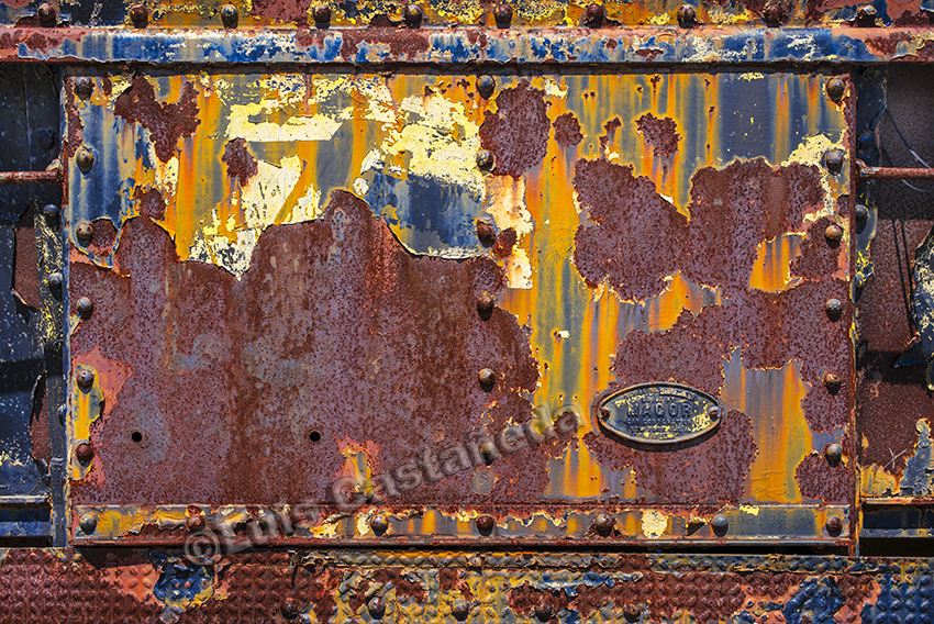 d9216-rusted-metal