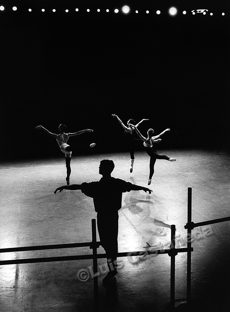 bw-828-ballet-rehearsal-miami-florida-usa