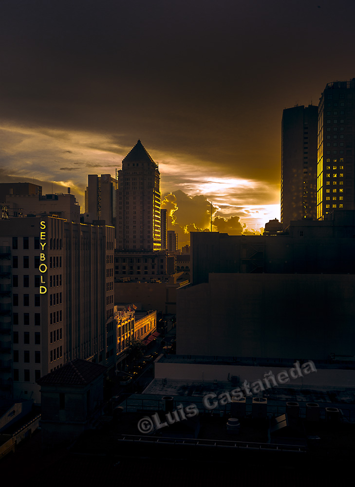 d9902-miami-downtown-sunset