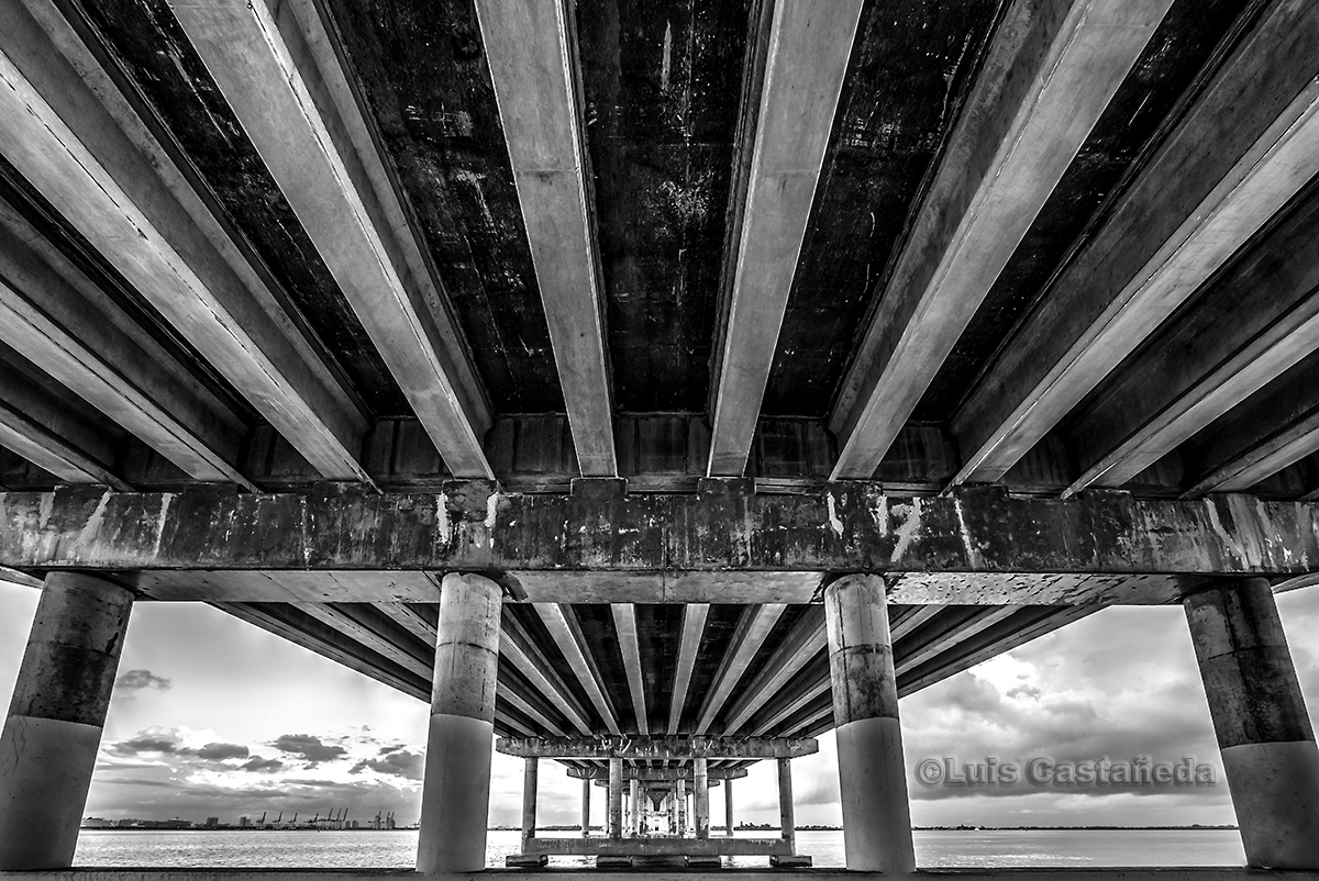 rickenbacker-causeway-bridge