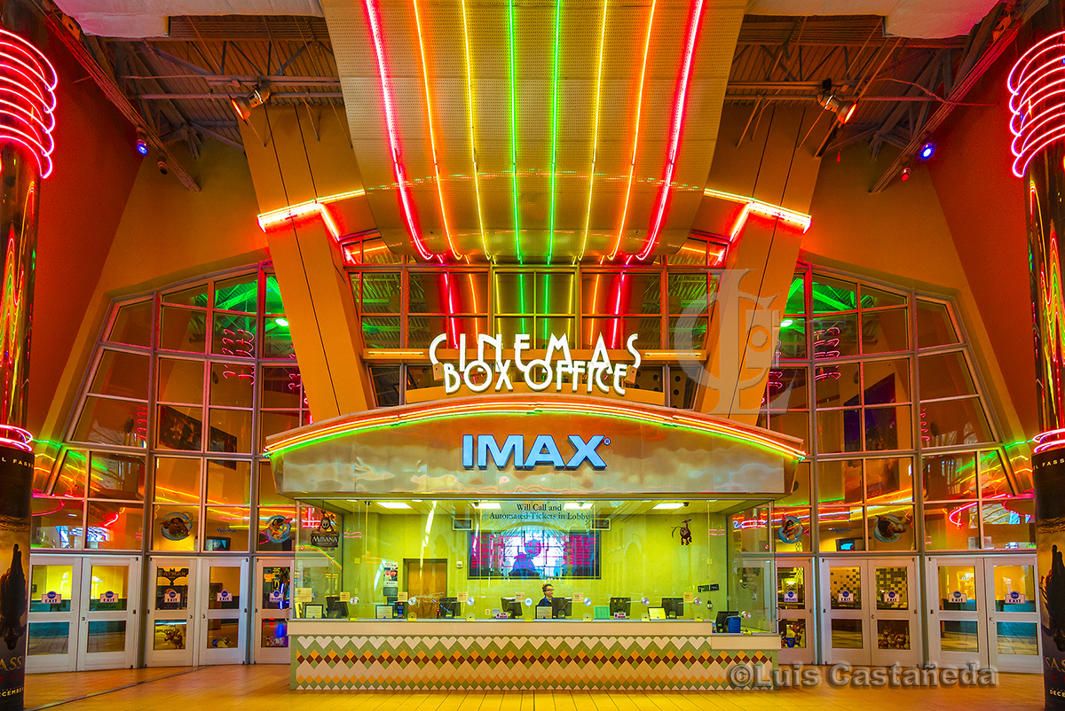 the-dolphin-mall-imax-cinema