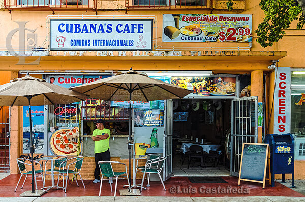 D6655a Calle Ocho Restaurant