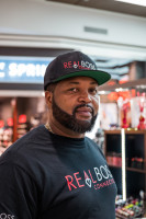 mall-vendor-4